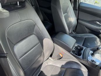JAGUAR E-PACE 2.0 D180 R-Dynamic SE SUV 5dr Diesel Auto 
