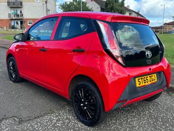 TOYOTA AYGO 1.0 VVT-i x Hatchback 5dr Petrol Manual Euro 5 Euro 5 (68 ps)