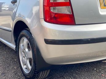 SKODA FABIA 1.4 16V Elegance 5dr
