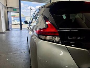 NISSAN LEAF 40kWh N-Connecta Hatchback 5dr Electric Auto (150 ps)