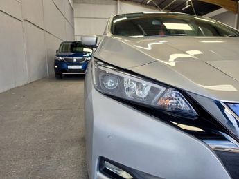 NISSAN LEAF 40kWh N-Connecta Hatchback 5dr Electric Auto (150 ps)