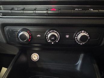 AUDI A3 1.6 TDI SE Technik Sportback 5dr Diesel S Tronic Euro 6 (s/s) (1