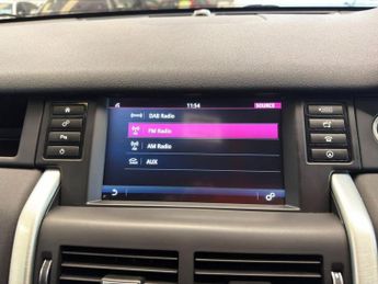 LAND ROVER DISCOVERY SPORT 2.0 TD4 SE Tech SUV 5dr Diesel Auto 4WD Euro 6 (s/s) (180 ps)