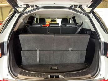 LAND ROVER DISCOVERY SPORT 2.0 TD4 SE Tech SUV 5dr Diesel Auto 4WD Euro 6 (s/s) (180 ps)