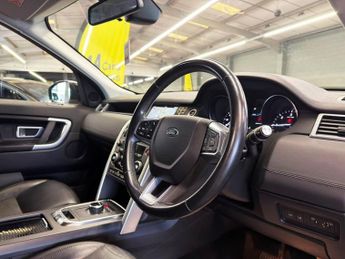 LAND ROVER DISCOVERY SPORT 2.0 TD4 SE Tech SUV 5dr Diesel Auto 4WD Euro 6 (s/s) (180 ps)