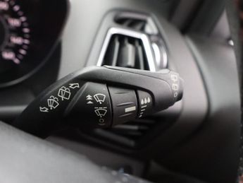 FORD KUGA 1.5 TDCi ST-Line SUV 5dr Diesel Manual Euro 6 (s/s) (120 ps)