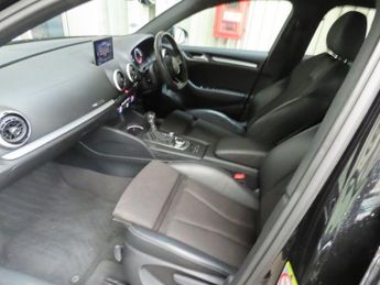 AUDI A3 1.5 TFSI CoD 35 Black Edition Sportback 5dr Petrol S Tronic Euro