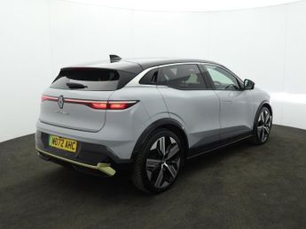 RENAULT 11 60kWh launch edition Hatchback 5dr Electric Auto (220 ps)