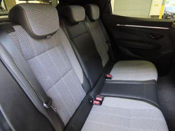 RENAULT 11 60kWh launch edition Hatchback 5dr Electric Auto (220 ps)