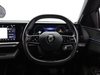 RENAULT 11 60kWh launch edition Hatchback 5dr Electric Auto (220 ps)