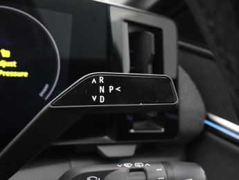 RENAULT 11 60kWh launch edition Hatchback 5dr Electric Auto (220 ps)