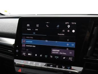 RENAULT 11 60kWh launch edition Hatchback 5dr Electric Auto (220 ps)
