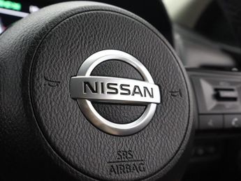 NISSAN QASHQAI 1.3 DIG-T MHEV N-Connecta SUV 5dr Petrol Hybrid Manual Euro 6 (s