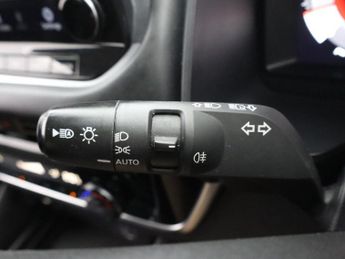 NISSAN QASHQAI 1.3 DIG-T MHEV N-Connecta SUV 5dr Petrol Hybrid Manual Euro 6 (s
