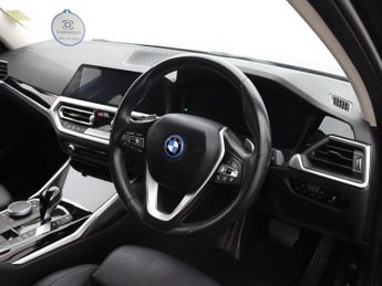 BMW 3 SERIES 2.0 330e 12kWh Sport Pro Touring 5dr Petrol Plug-in Hybrid Auto 