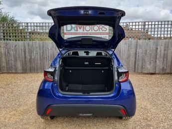 TOYOTA YARIS 1.5 VVT-h Icon Hatchback 5dr Petrol Hybrid E-CVT Euro 6 (s/s) (1