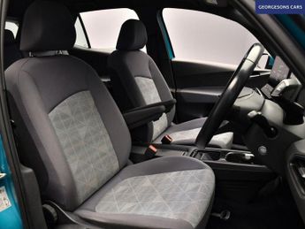 VOLKSWAGEN ID.3 Pro Performance 58kWh Life Hatchback 5dr Electric Auto (204 ps)