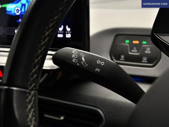 VOLKSWAGEN ID.3 Pro Performance 58kWh Life Hatchback 5dr Electric Auto (204 ps)