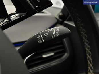 VOLKSWAGEN ID.3 Pro Performance 58kWh Life Hatchback 5dr Electric Auto (204 ps)