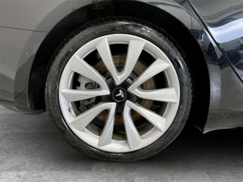 TESLA Model 3 (Dual Motor) Long Range Saloon 4dr Electric Auto 4WDE (346 ps)