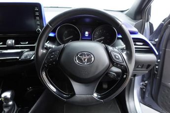 TOYOTA C-HR 2.0 VVT-h Dynamic SUV 5dr Petrol Hybrid CVT Euro 6 (s/s) (184 ps