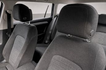 VOLKSWAGEN PASSAT 1.6 TDI SE Nav Estate 5dr Diesel DSG Euro 6 (s/s) (120 ps)