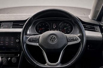 VOLKSWAGEN PASSAT 1.6 TDI SE Nav Estate 5dr Diesel DSG Euro 6 (s/s) (120 ps)