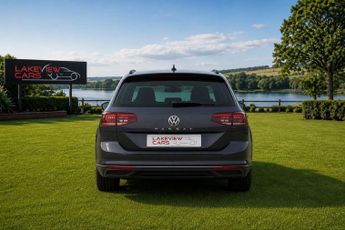 VOLKSWAGEN PASSAT 1.6 TDI SE Nav Estate 5dr Diesel DSG Euro 6 (s/s) (120 ps)