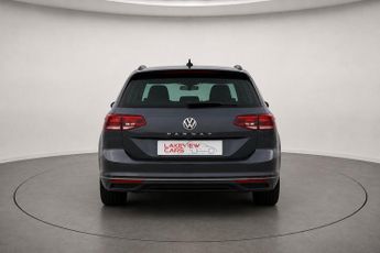 VOLKSWAGEN PASSAT 1.6 TDI SE Nav Estate 5dr Diesel DSG Euro 6 (s/s) (120 ps)
