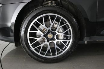 PORSCHE MACAN 3.0 TD V6 S SUV 5dr Diesel PDK 4WD Euro 6 (s/s) (258 ps)