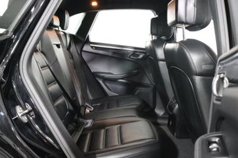 PORSCHE MACAN 3.0 TD V6 S SUV 5dr Diesel PDK 4WD Euro 6 (s/s) (258 ps)
