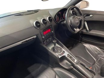 AUDI TT 2.0 TFSI Roadster 2dr Petrol S Tronic Euro 4 (200 ps)
