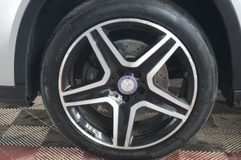 MERCEDES-BENZ GLA 2.1 GLA220d AMG Line (Premium Plus) SUV 5dr Diesel 7G-DCT 4MATIC