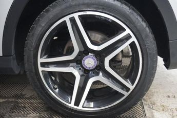 MERCEDES-BENZ GLA 2.1 GLA220d AMG Line (Premium Plus) SUV 5dr Diesel 7G-DCT 4MATIC