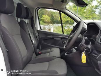 RENAULT TRAFIC 2.0 dCi Blue SL30 Start Panel Van 5dr Diesel Manual L1 H1 Euro 6