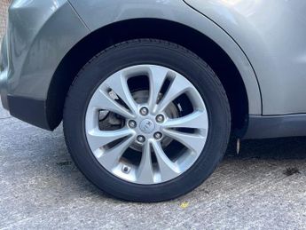 KIA SOUL 1.6 CRDi Connect Plus SUV 5dr Diesel Manual Euro 5 (126 bhp)