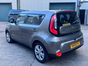 KIA SOUL 1.6 CRDi Connect Plus SUV 5dr Diesel Manual Euro 5 (126 bhp)