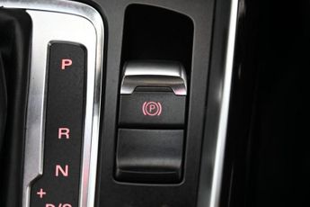 AUDI Q5 2.0 TDI S line Plus Special Edition SUV 5dr Diesel S Tronic quat