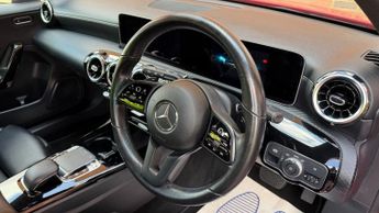 MERCEDES-BENZ A CLASS 1.3 A180 SE (Executive) Hatchback 5dr Petrol 7G-DCT Euro 6 (s/s)