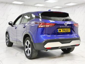 NISSAN QASHQAI 1.3 DIG-T MHEV N-Connecta SUV 5dr Petrol Hybrid Manual Euro 6 (s