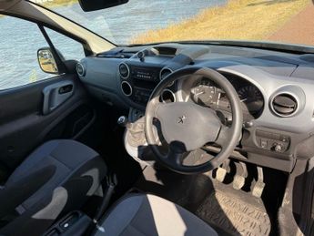 PEUGEOT PARTNER TEPEE 1.6 VTi Tepee S MPV 5dr Petrol Manual (169 g/km, 120 bhp)
