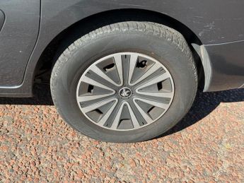 PEUGEOT PARTNER TEPEE 1.6 VTi Tepee S MPV 5dr Petrol Manual (169 g/km, 120 bhp)