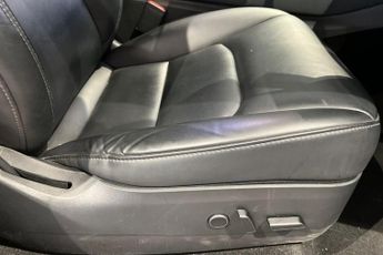 TESLA MODEL Y (Dual Motor) Long Range SUV 5dr Electric Auto 4WDE (384 bhp) Exp