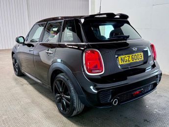 MINI HATCH 1.5 Cooper Sport Hatchback 5dr Petrol Steptronic Euro 6 (s/s) (1