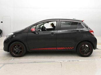 TOYOTA VITZ 1.3 Automatic petrol Hatchback Black 5dr