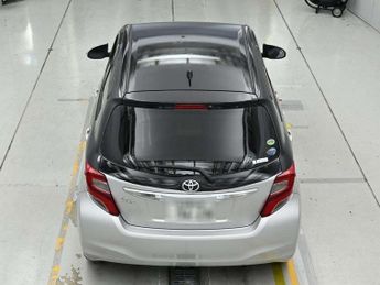 TOYOTA VITZ 1.0 Automatic Petrol Hatchback Silver 5dr
