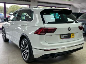 VOLKSWAGEN TIGUAN 2.0 TDI R-Line Tech SUV 5dr Diesel Manual Euro 6 (s/s) (150 ps)