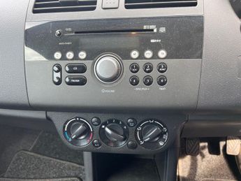 SUZUKI SWIFT 1.3 SZ3 Hatchback 3dr Petrol Manual (140 g/km, 91 bhp)