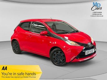 TOYOTA AYGO 1.0 VVT-i x-play Hatchback 5dr Petrol Manual Euro 6 (68 ps)