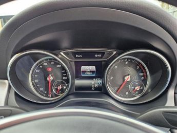 MERCEDES-BENZ GLA 2.1 GLA200d AMG Line (Premium) SUV 5dr Diesel 7G-DCT 4MATIC Euro